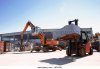 crane-grab-and-fork-lift-truck-sorting-and-moving-metals-in-scrap-h6yf99.jpg