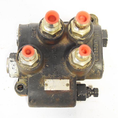 hydraulic-control-valve-used-case-87447793-436745_4u7n7ndoght9.jpg